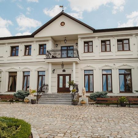 Palac Uniejow Exterior photo