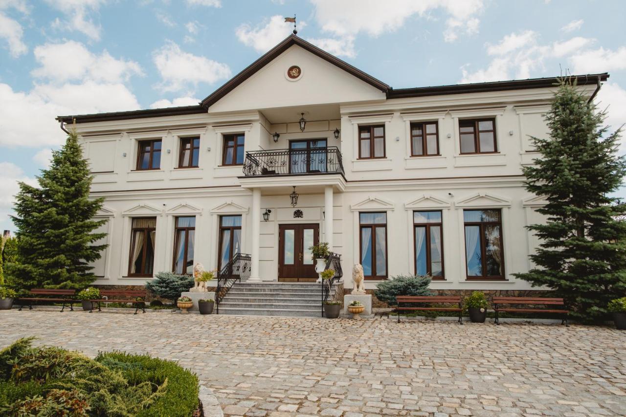 Palac Uniejow Exterior photo