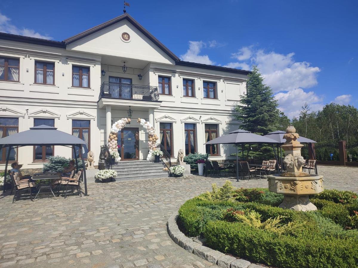 Palac Uniejow Exterior photo